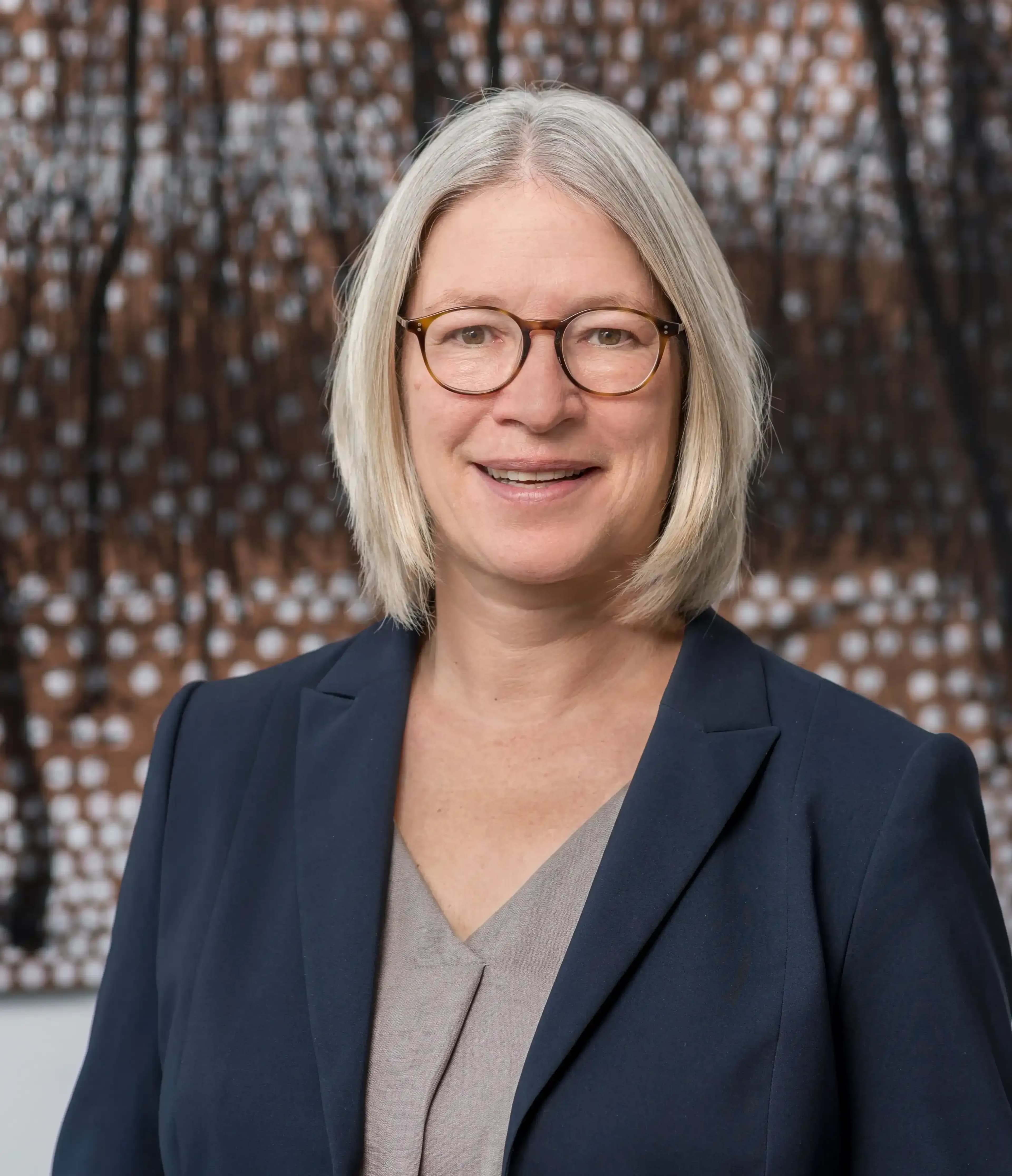 Das Bild zeigt Fachanwältin für Miet- und Wohnungseigentumsrecht und Strafrecht Dr. Renate Bens der Kanzlei Menz und Partner